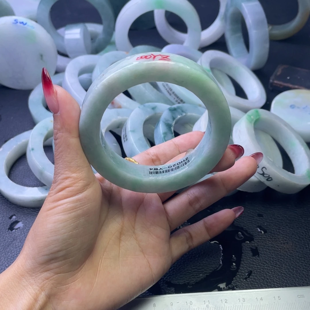 未镶嵌定制翡翠多样性