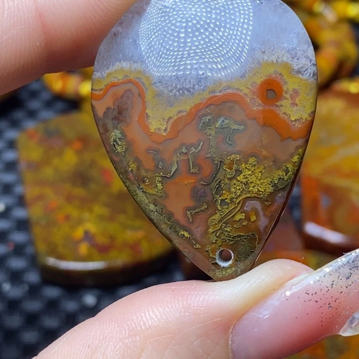 玛瑙/玉髓颈饰未镶嵌