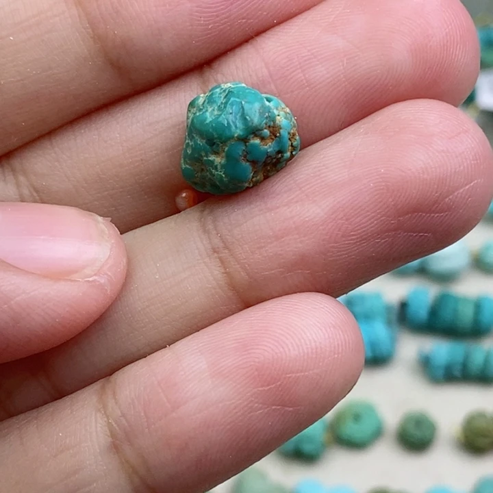 木*** 南红玛瑙未镶嵌珠宝奇石