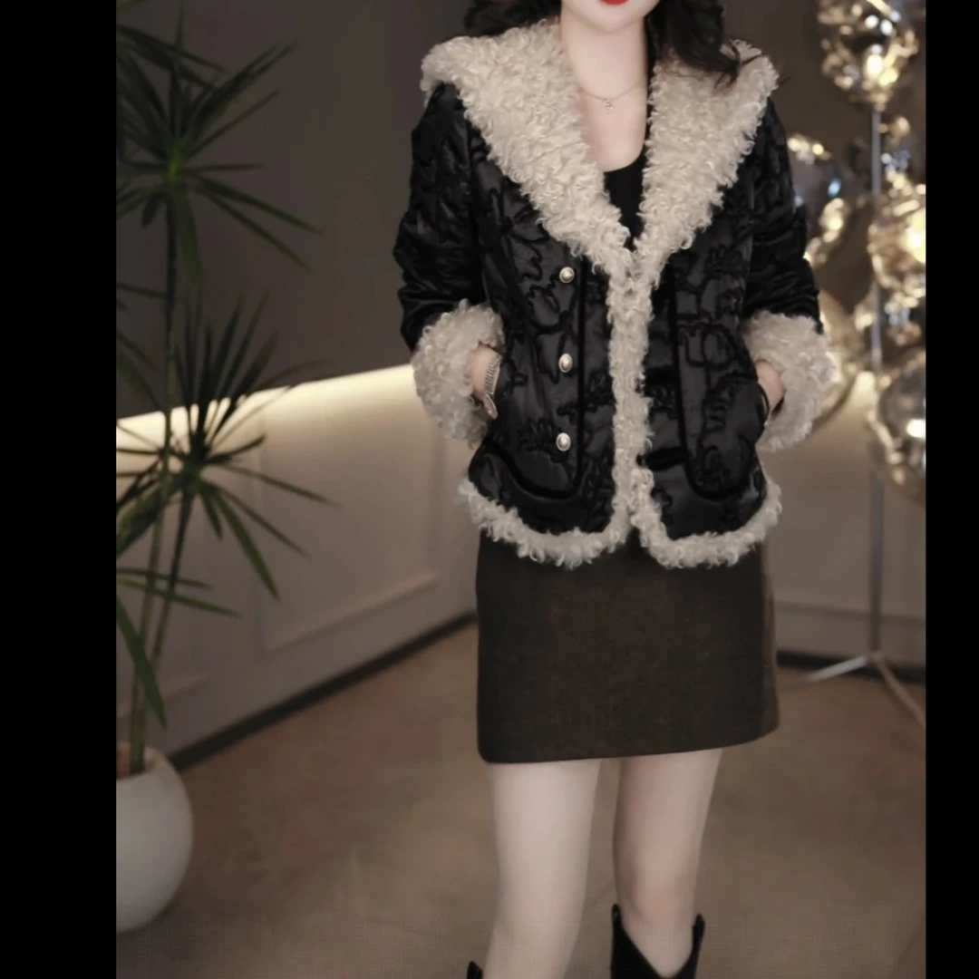 【外套】2025冬季新款加厚时尚国风贵气高级浮雕保暖一体绒毛毛外套