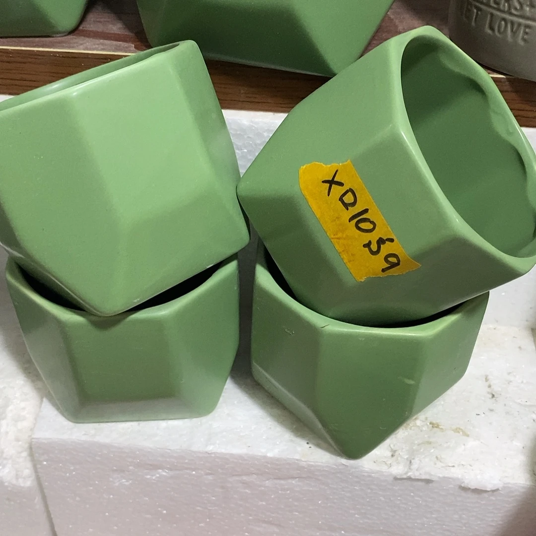 杯子陶盆有孔 瑕疵介意勿拍