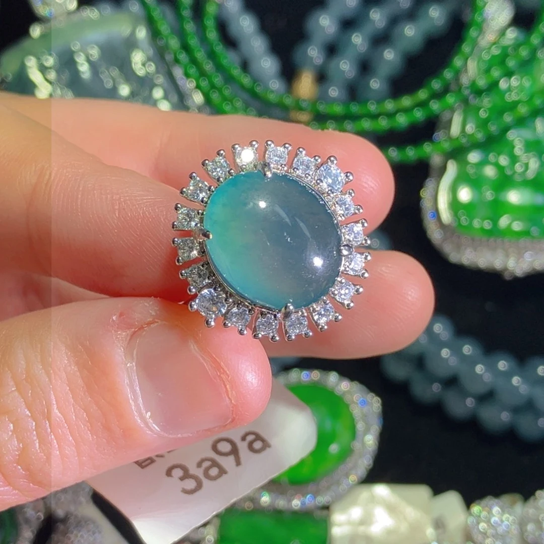 颈饰未镶嵌翡翠蛋面