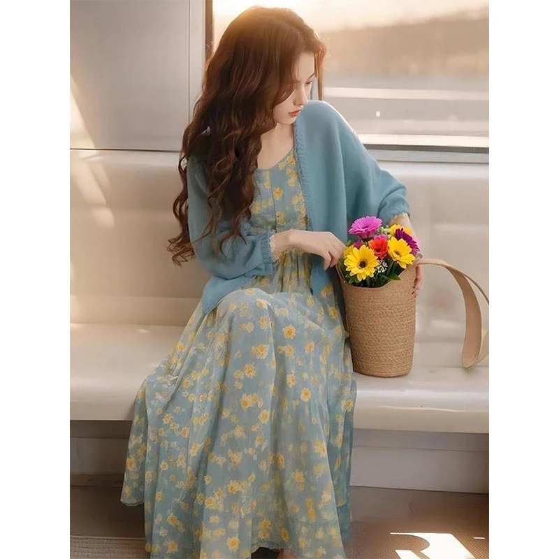 高级感针织开衫碎花连衣裙两件套女2025年春季新款韩系穿搭一整套