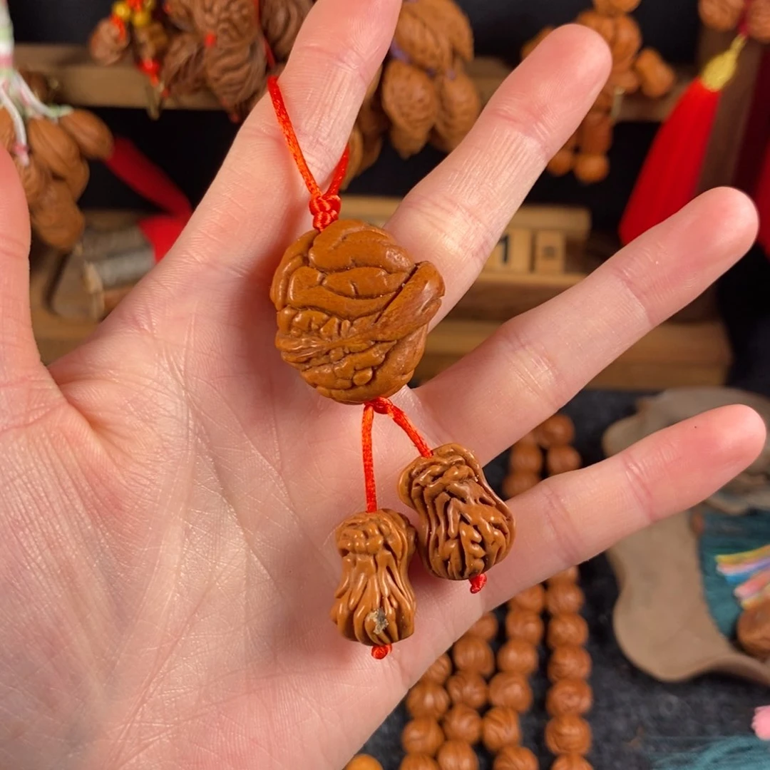 吊坠桃核桃枭挂件
