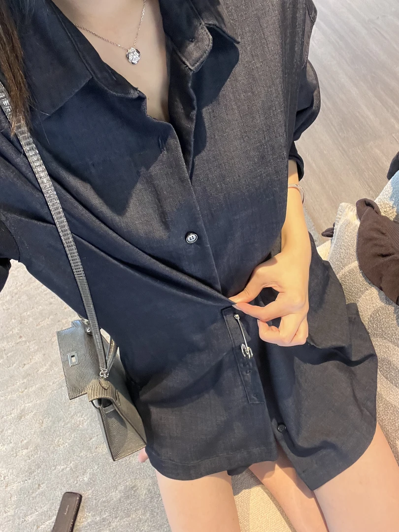 whoskongxx· 【干洗】 DVN咖色秀款胸针造型感人生衬衣