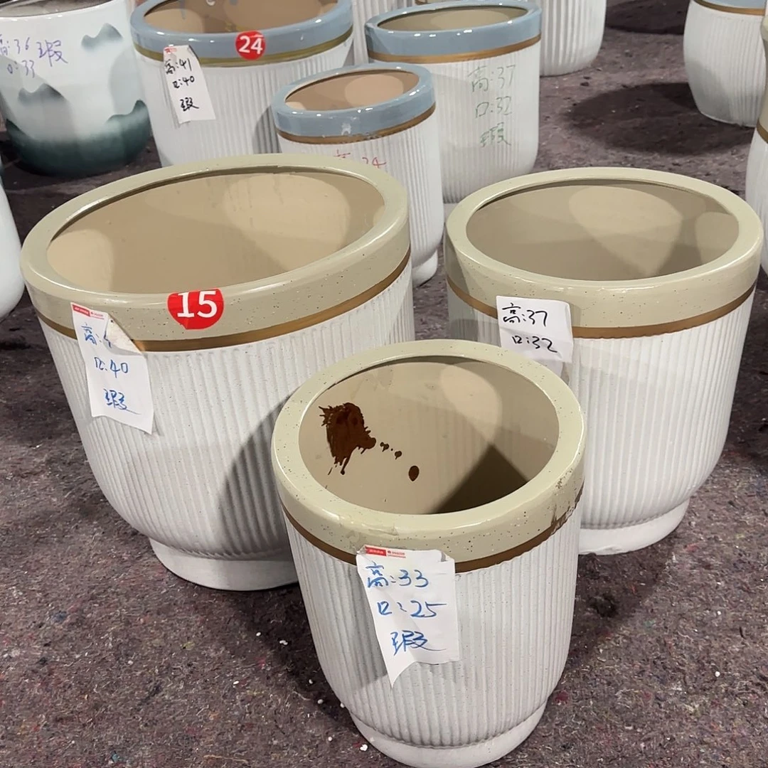 三拼小高脚卡其色一套三个盆