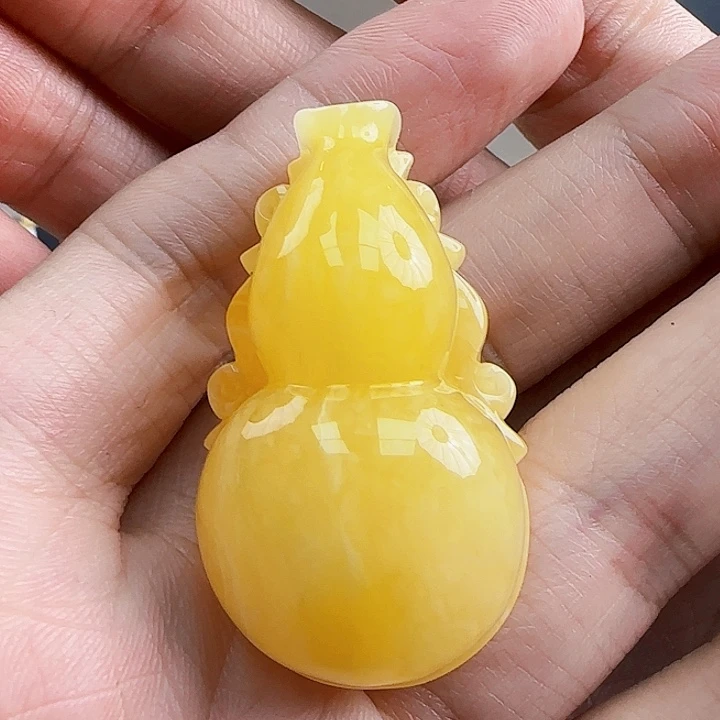 未镶嵌琥珀珠宝奇石