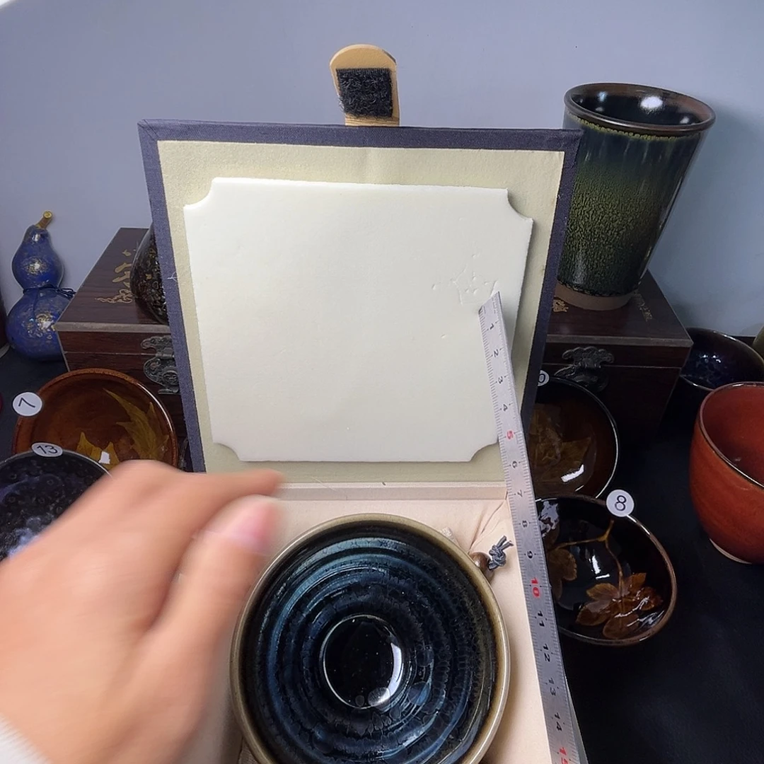 茶盏我不敢看我想听