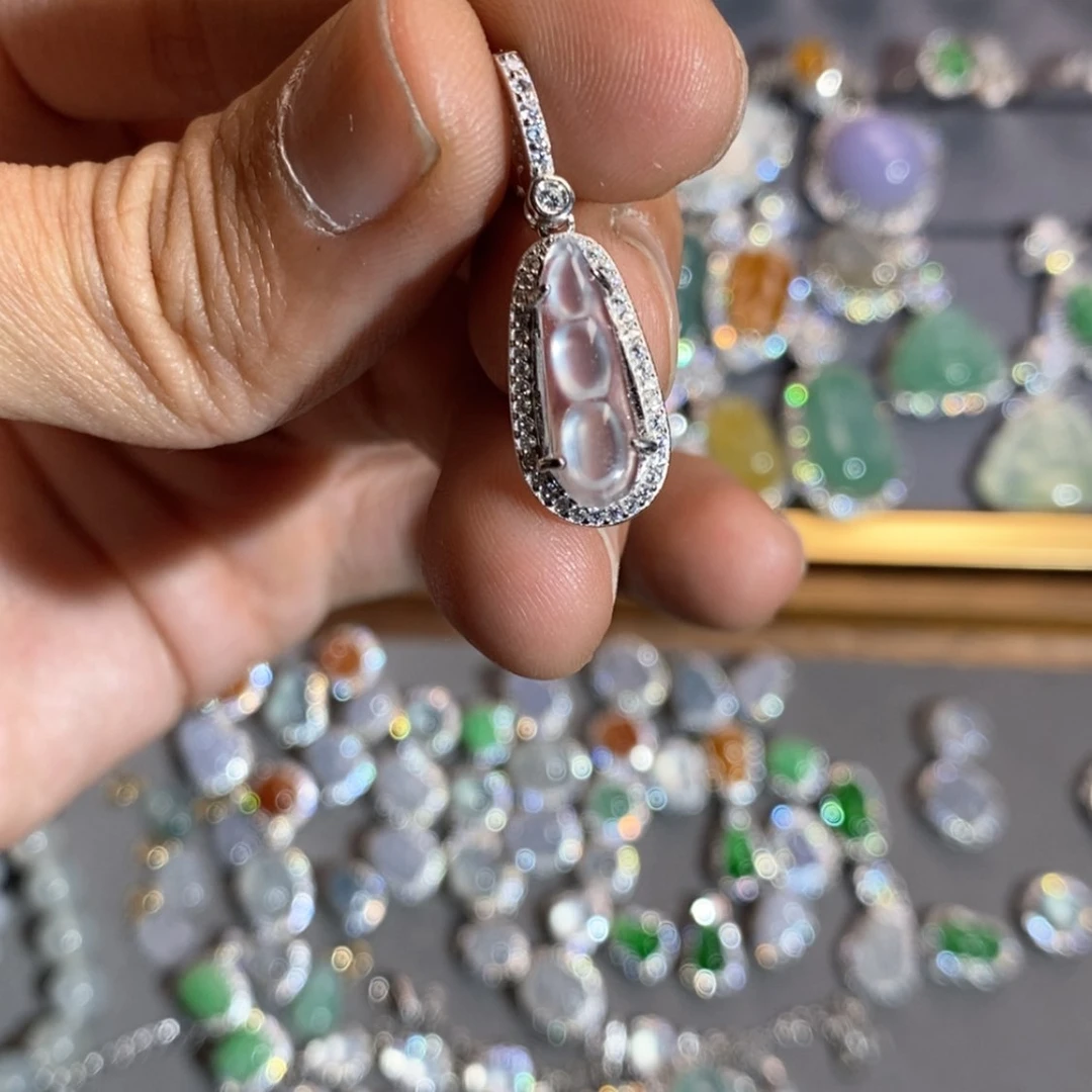 【闪购商品】翡翠颈饰未镶嵌翡翠