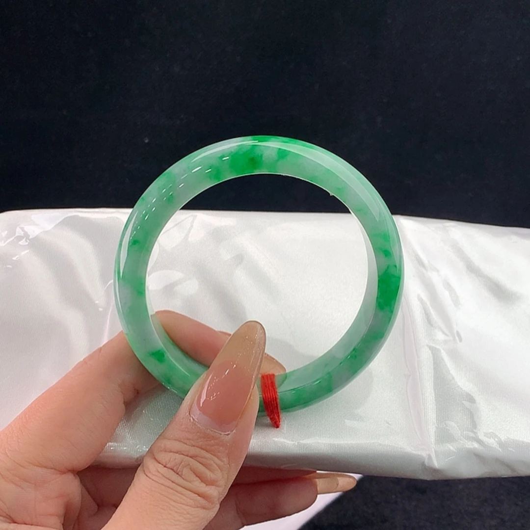 【闪购商品】未镶嵌手镯翡翠正56