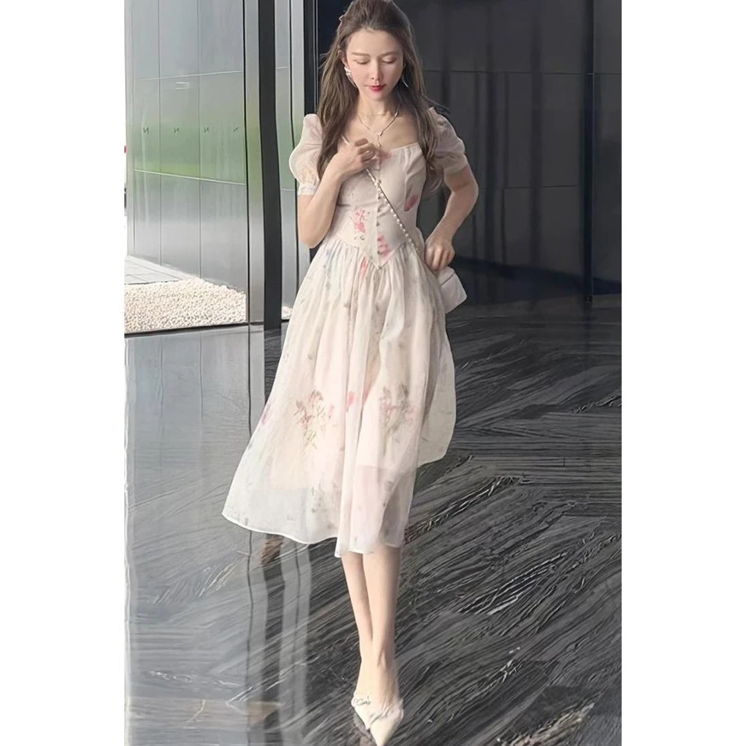 新款法式方领气质甜辣名媛碎花连衣裙超仙显瘦短袖过膝仙女长裙女