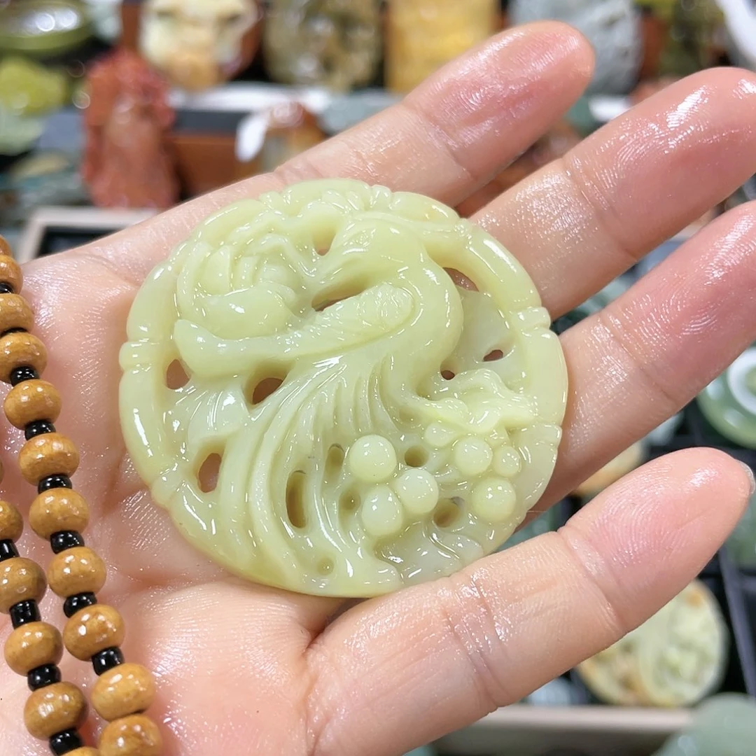 蛇纹石玉颈饰合金G****瑾