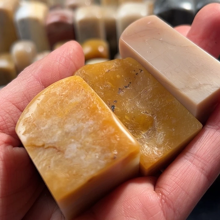 白***墨昌化石印石昌化石印石田黄章