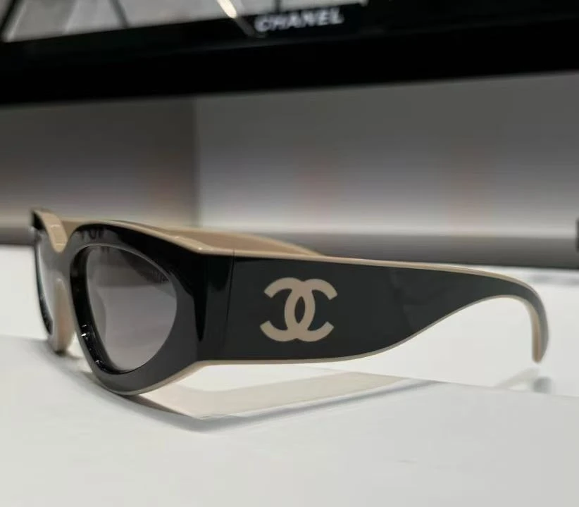 未使用 Chanel/香奈儿 /GG/ 新款经典偏光米色墨镜6056