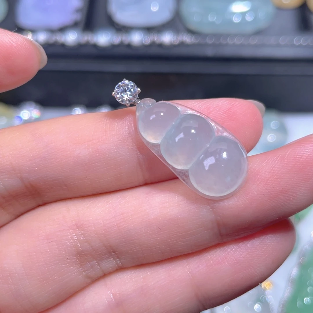 颈饰18K金镶嵌翡翠翡翠