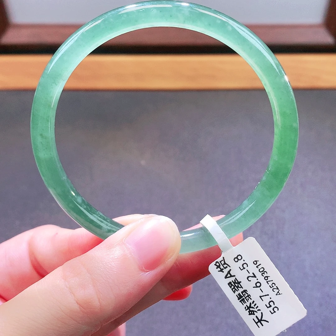 翡翠未镶嵌手镯天然翡翠