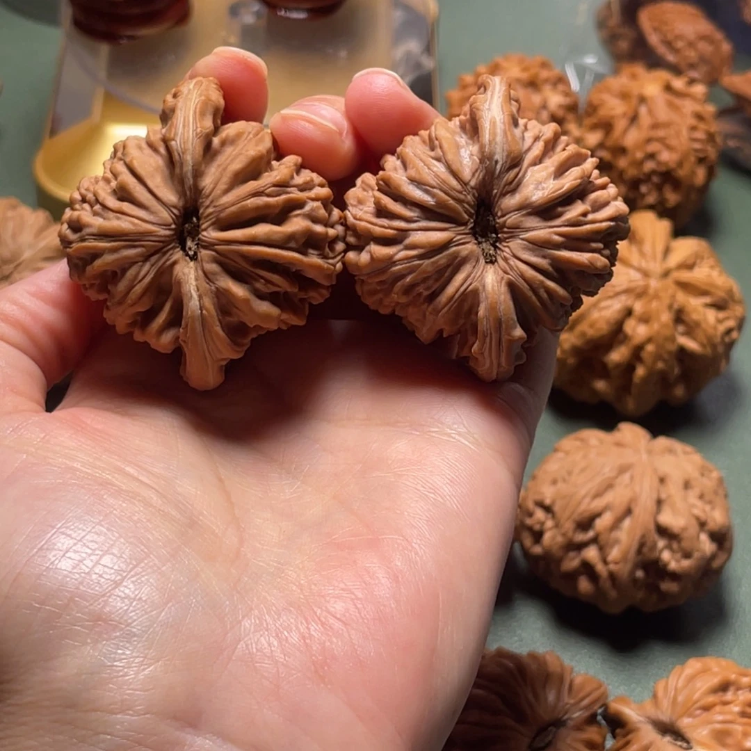 蓝***珀吊坠文玩核桃四座楼