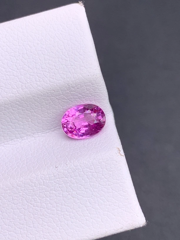 天然无烧紫粉色蓝宝石裸石1.12克拉尺寸6.69*5.07*3.66GRA0935