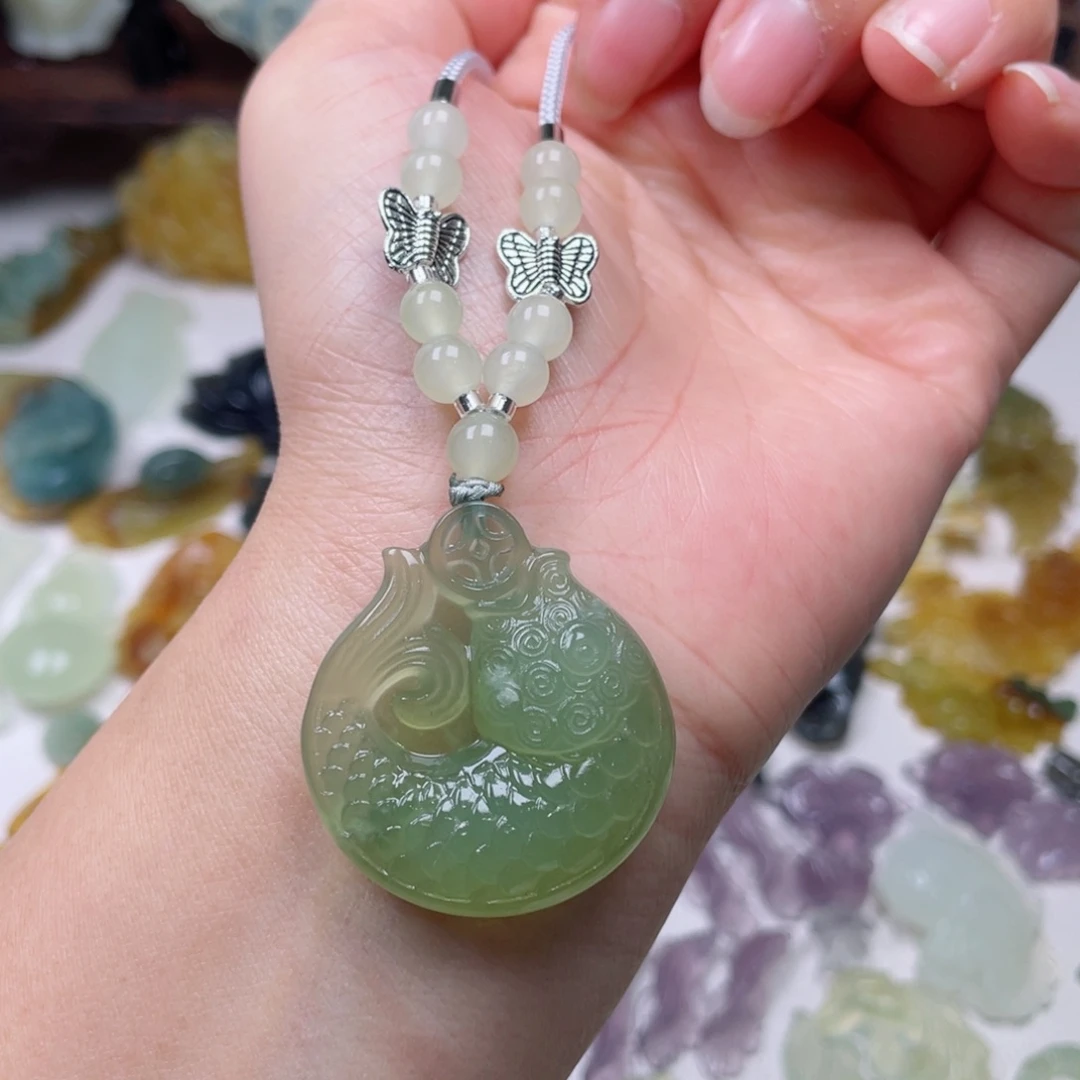 蛇纹石玉颈饰未镶嵌