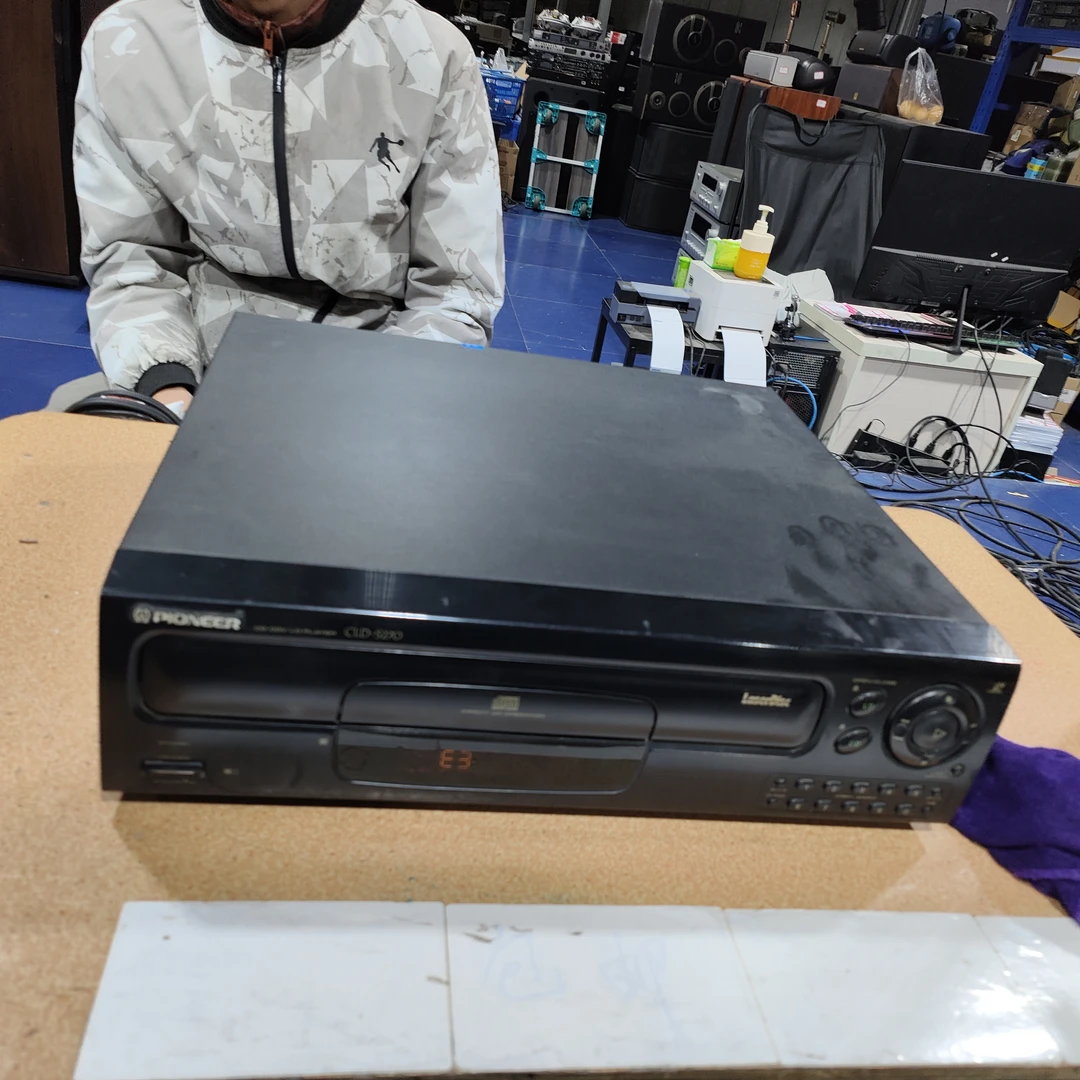8新 pioneer/先锋 先锋S270大碟机，通电，坏的，不带线材，不退不换