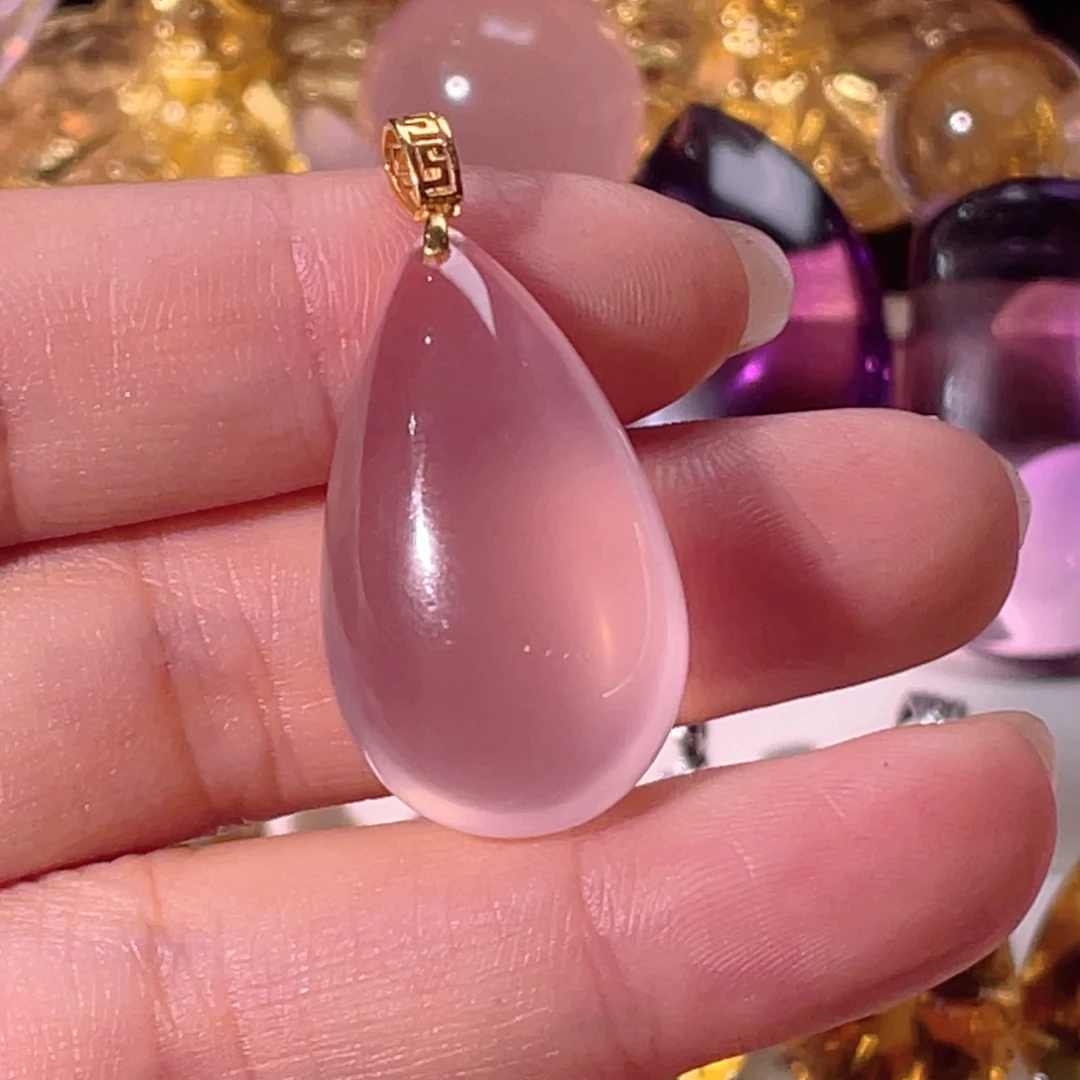 18K金镶嵌水晶颈饰