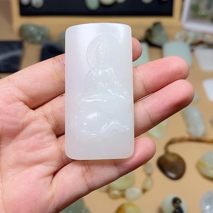 颈饰未镶嵌和田玉