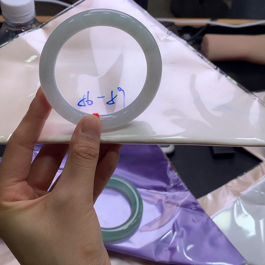 翡翠未镶嵌手镯翡翠