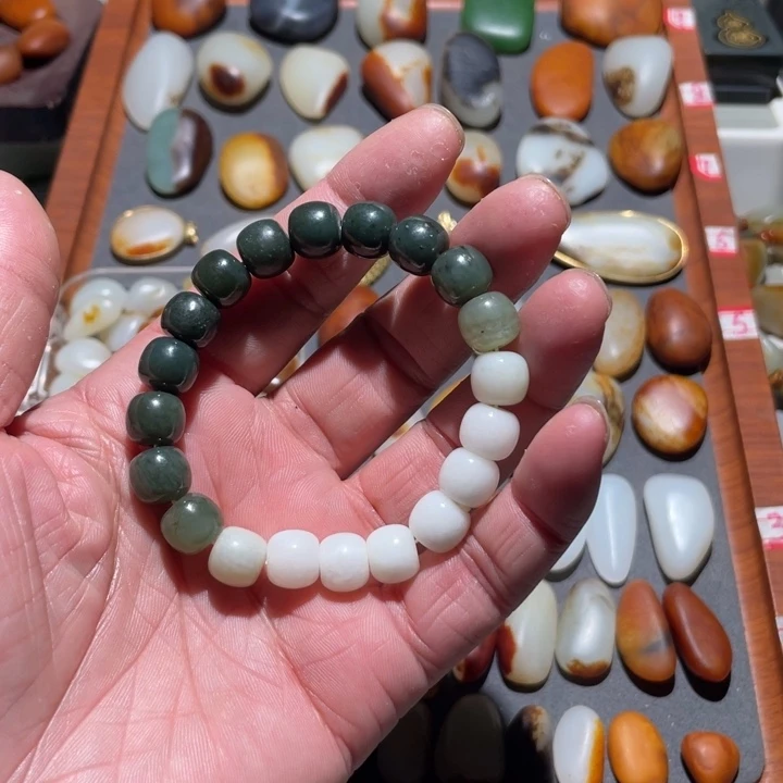 和田玉（糖玉）未镶嵌挂件