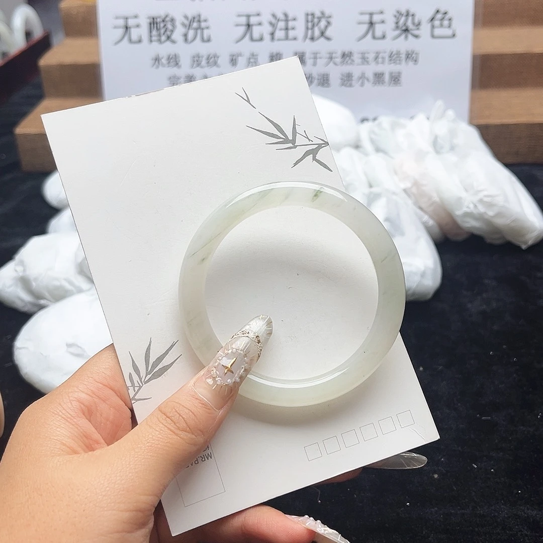 未镶嵌手镯石英质玉h37