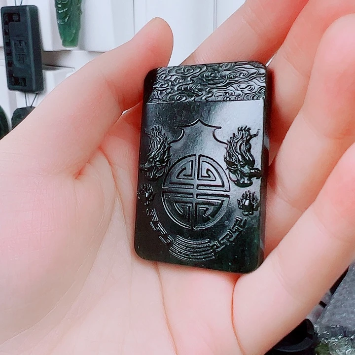 蛇纹石玉未镶嵌颈饰七**主