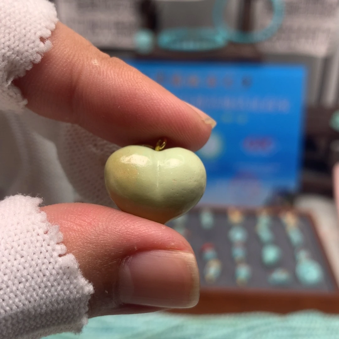 绿松石未镶嵌挂件