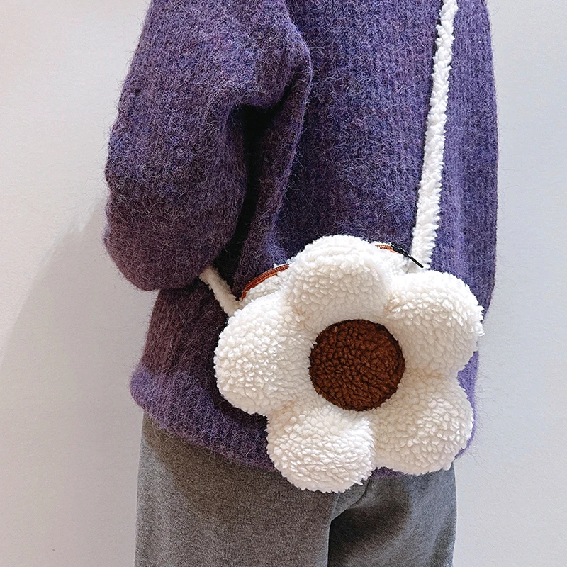 三色补丁仿羊羔绒花花挎包女2025冬春新款休闲毛绒可爱单肩斜挎包