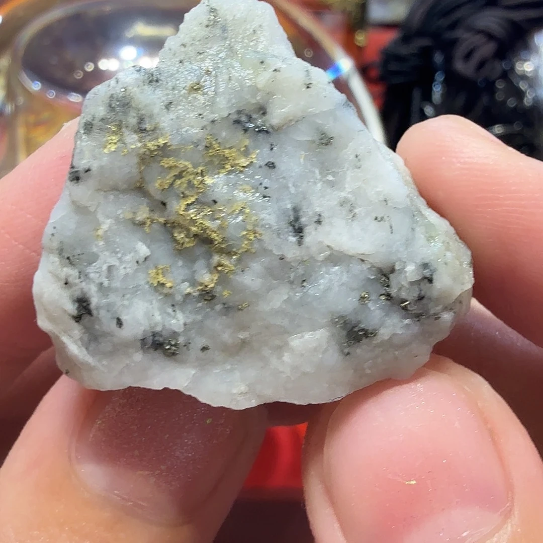 聚金阁天然明金矿标