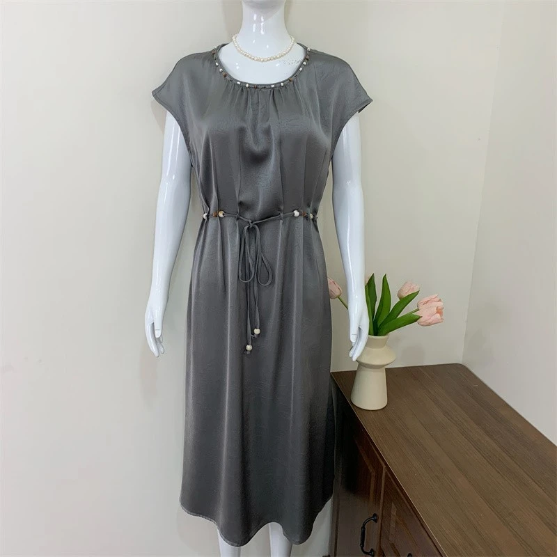 年轻妈妈夏装气质收腰连衣裙中老年女装2025新款高贵缎面短袖裙子