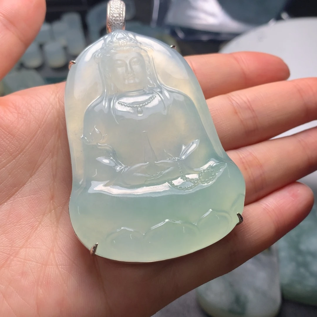 未镶嵌定制翡翠存*。