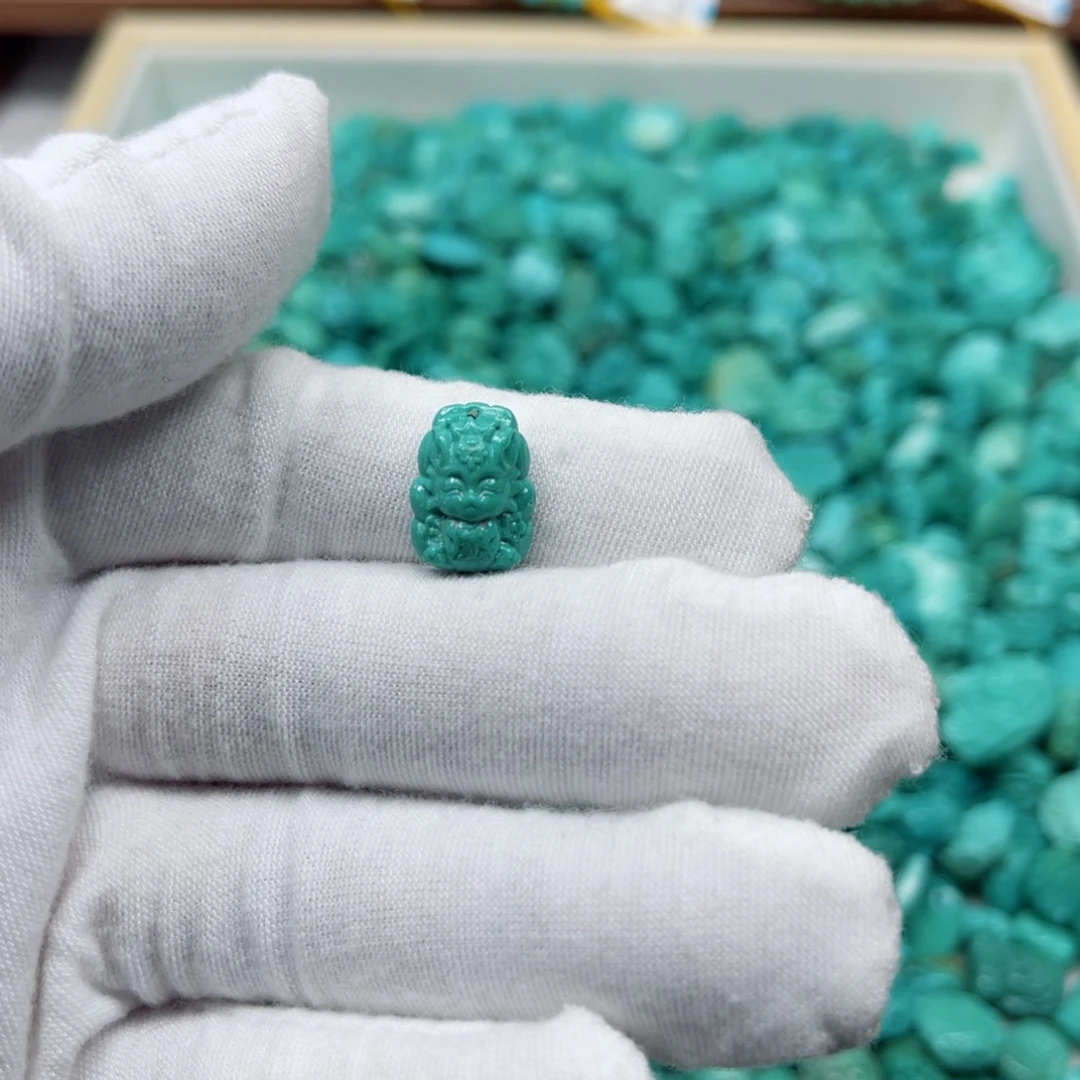 绿松石未镶嵌挂件