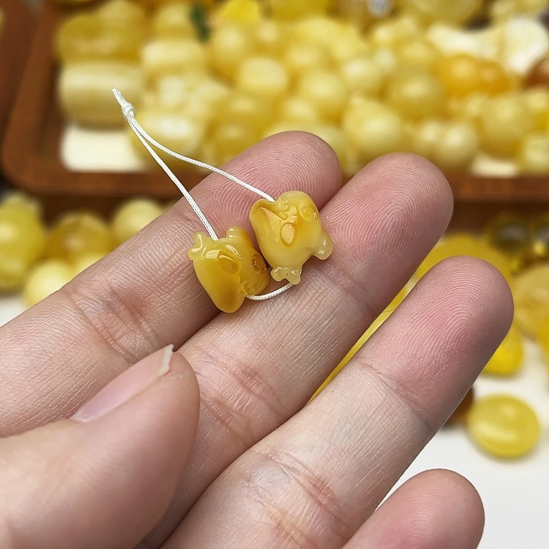 蜜蜡未镶嵌裸石天然