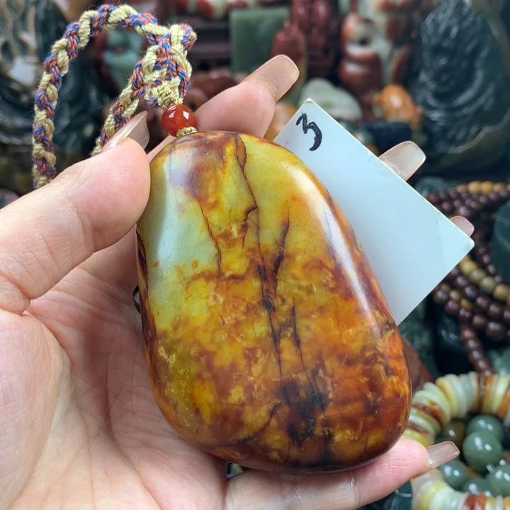 透闪石质玉未镶嵌珠宝奇石