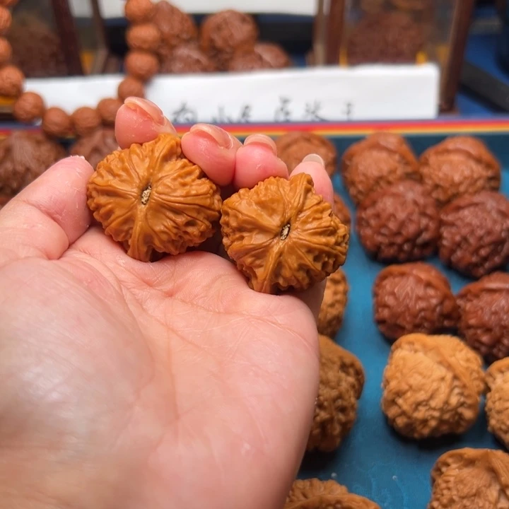 吊坠桃核天****?好好好好好好好