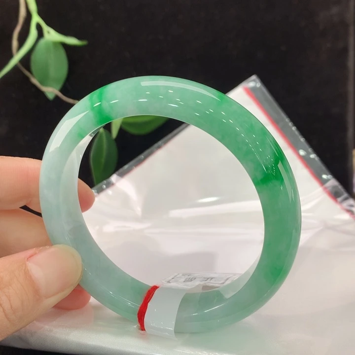 翡翠手镯未镶嵌111/0006