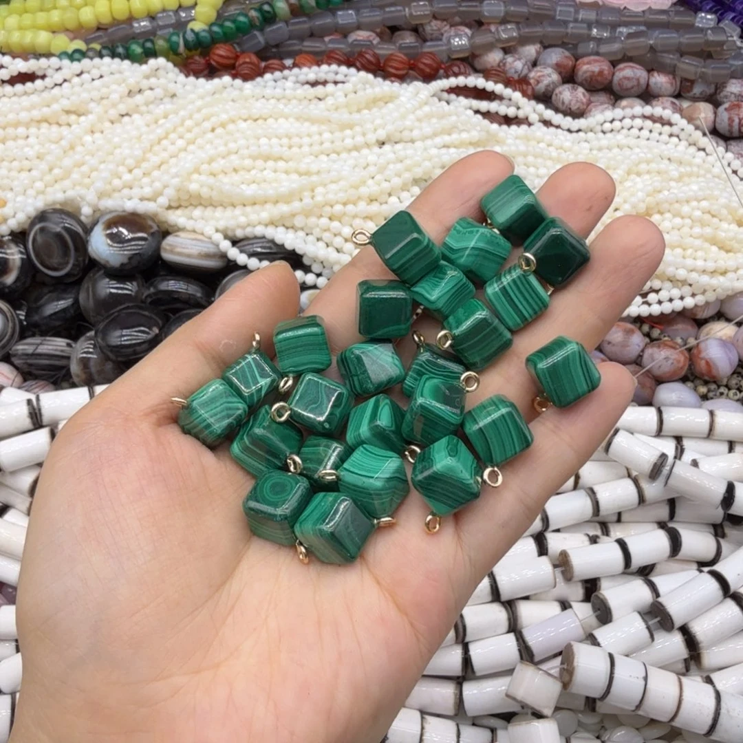 水晶珠宝半成品未镶嵌卡10孔雀方糖两颗