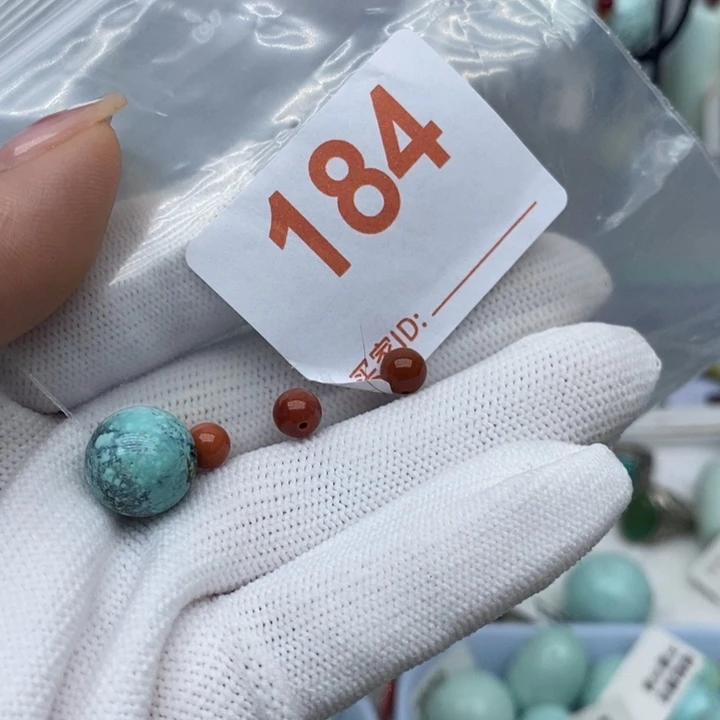 南红玛瑙未镶嵌珠宝奇石