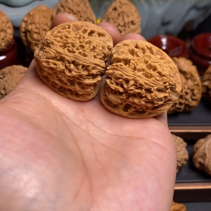 把件文玩核桃南疆石