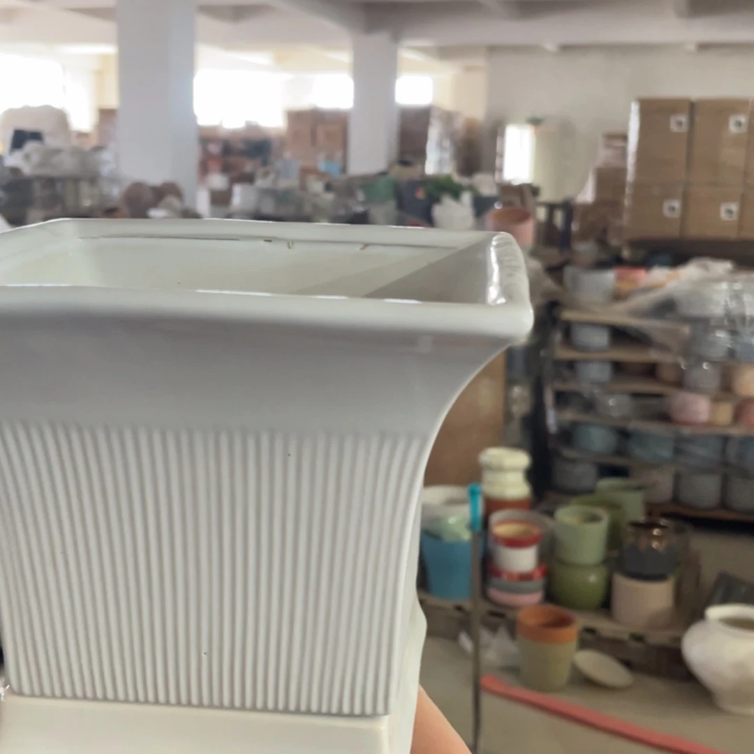 【闪购商品】红陶白方带托，17-15