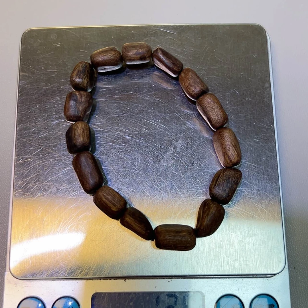 【闪购商品】手串沉香老惠安红油随形沉水12.8克