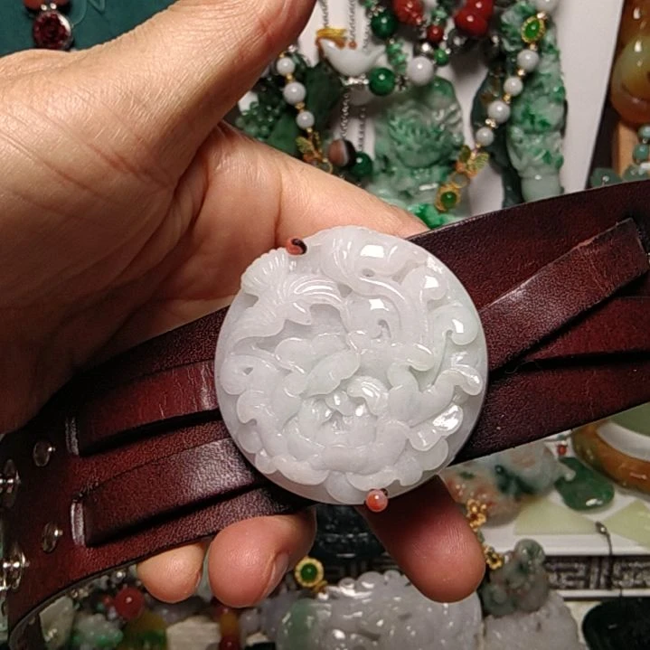 翡翠吊坠(赠链)未镶嵌