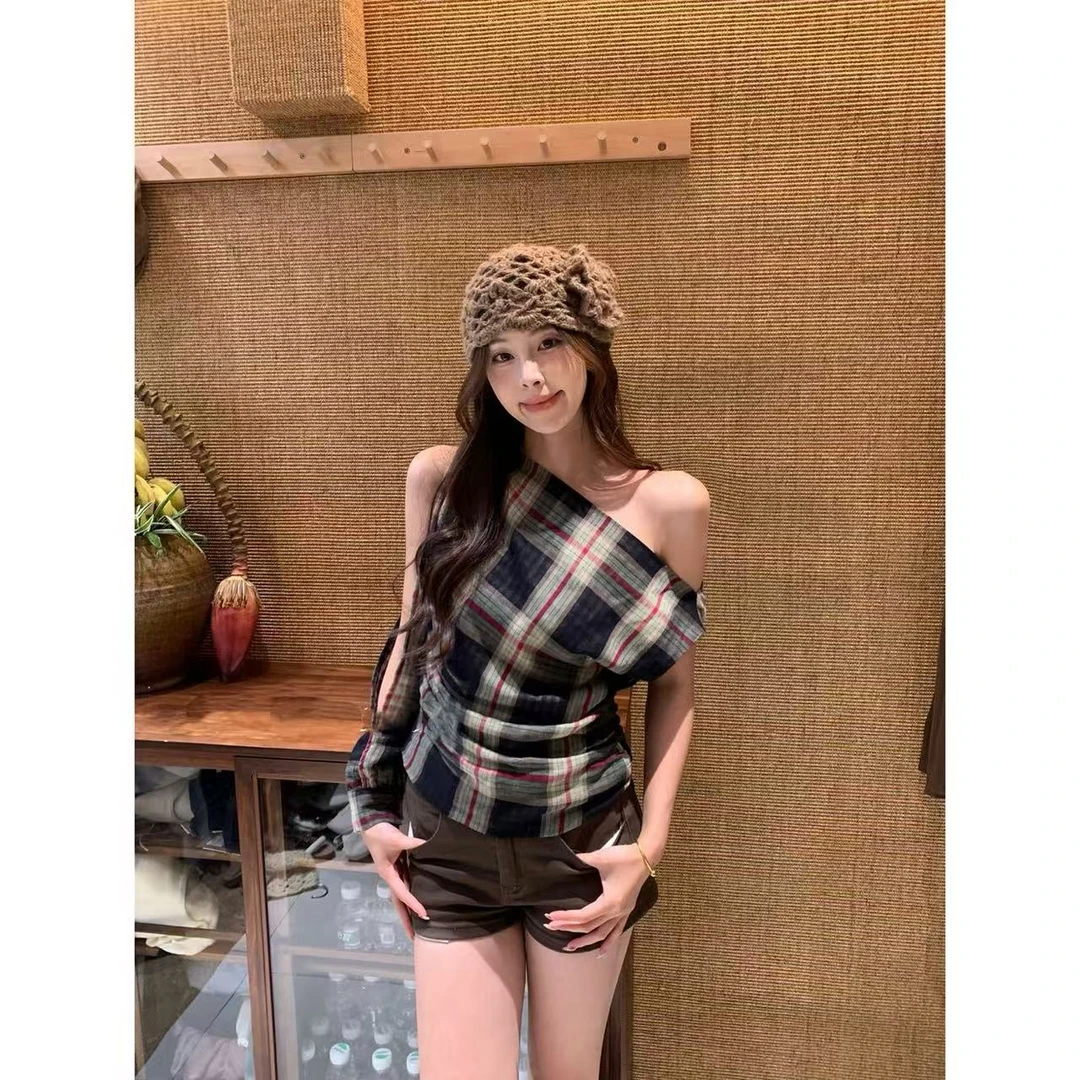 【青姐同款】格子荡领斜肩小众性感上衣设计感