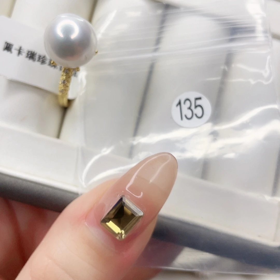 淡水珍珠吊坠(赠链)未镶嵌