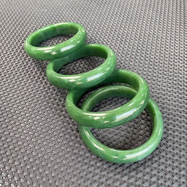 【元举甄选】俄老料碧玉宽版手镯（多样性发一）