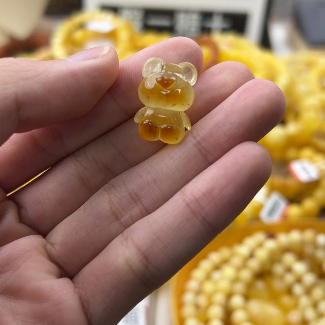 琥珀珠宝奇石未镶嵌